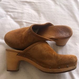 Brown Ugg Clogs